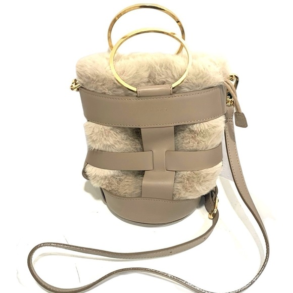 viola d’oro Handbags - Viola d’oro beige fur bag
